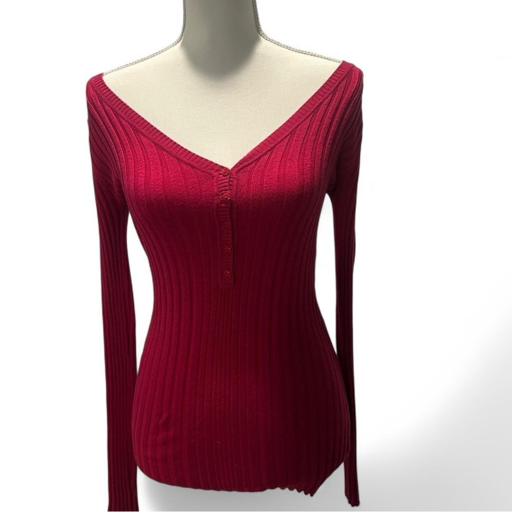 Red V-Neck Ribbed Sweater - Picture 2 of 4
